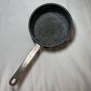 Commercial Aluminum Cookware Pot Heavy Duty 1  1/2 Quart   Number 8701  1/2